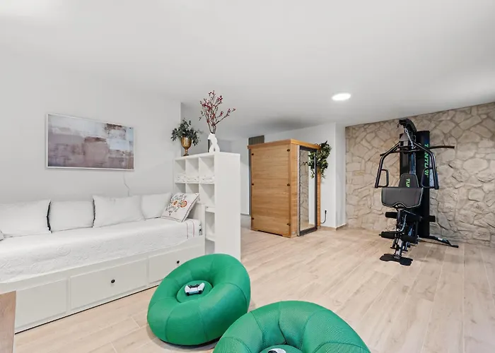 Feriehus Amazing In With Sauna